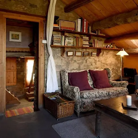 Chalet La Pegatera. Masia Envoltada De Bosc Ideal Per A Desconnectar